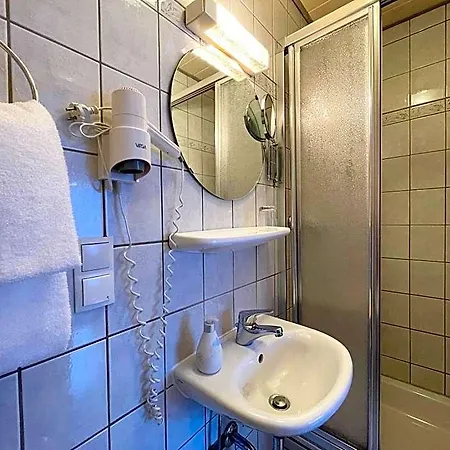 Hotel-pension Hommen 호텔 3*