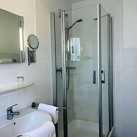 호텔 Hotel-pension Hommen 3*